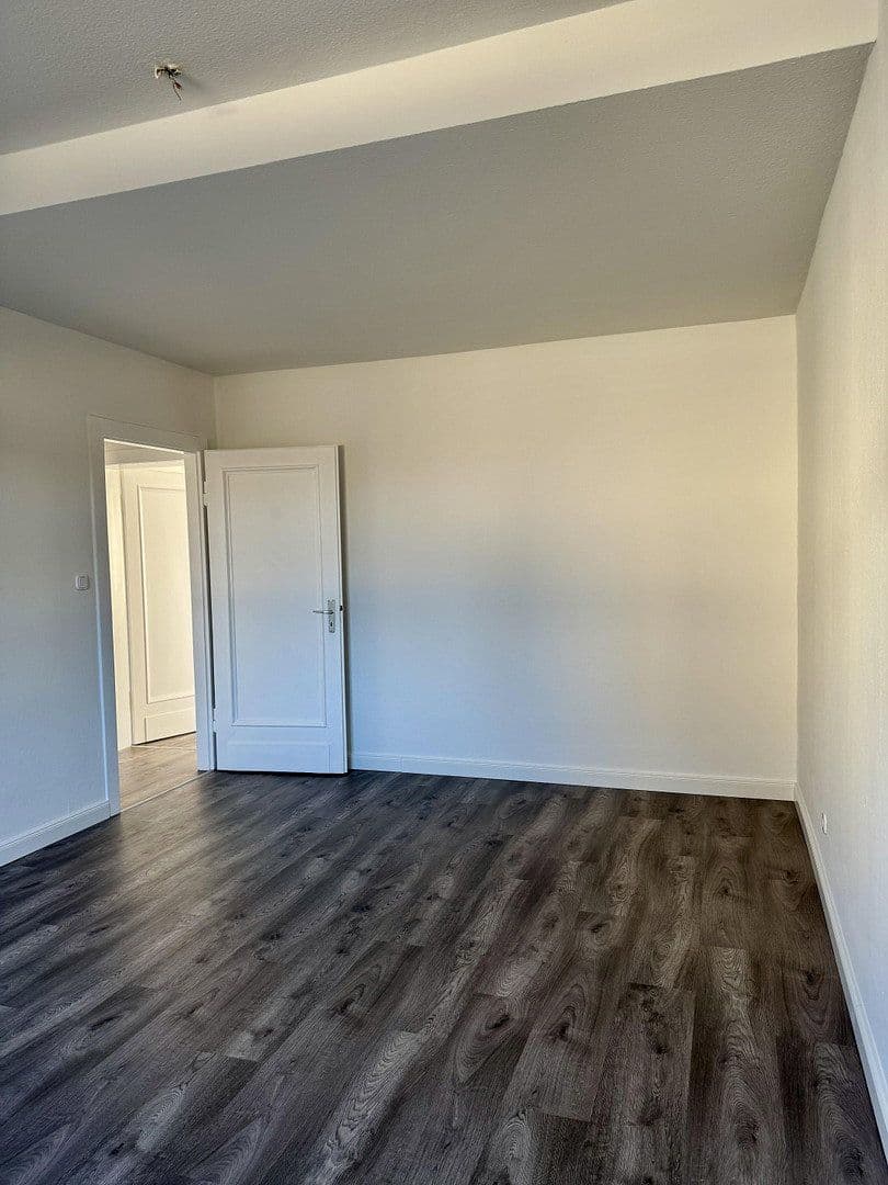 Prenájom bytu 3-izbový 87 m², Oesdorfer Straße 14, Bad Pyrmont, Dolné Sasko Prenájom bytu 3-izbový 87 m², Oesdorfer Straße 14, Bad Pyrmont, Dolné Sasko