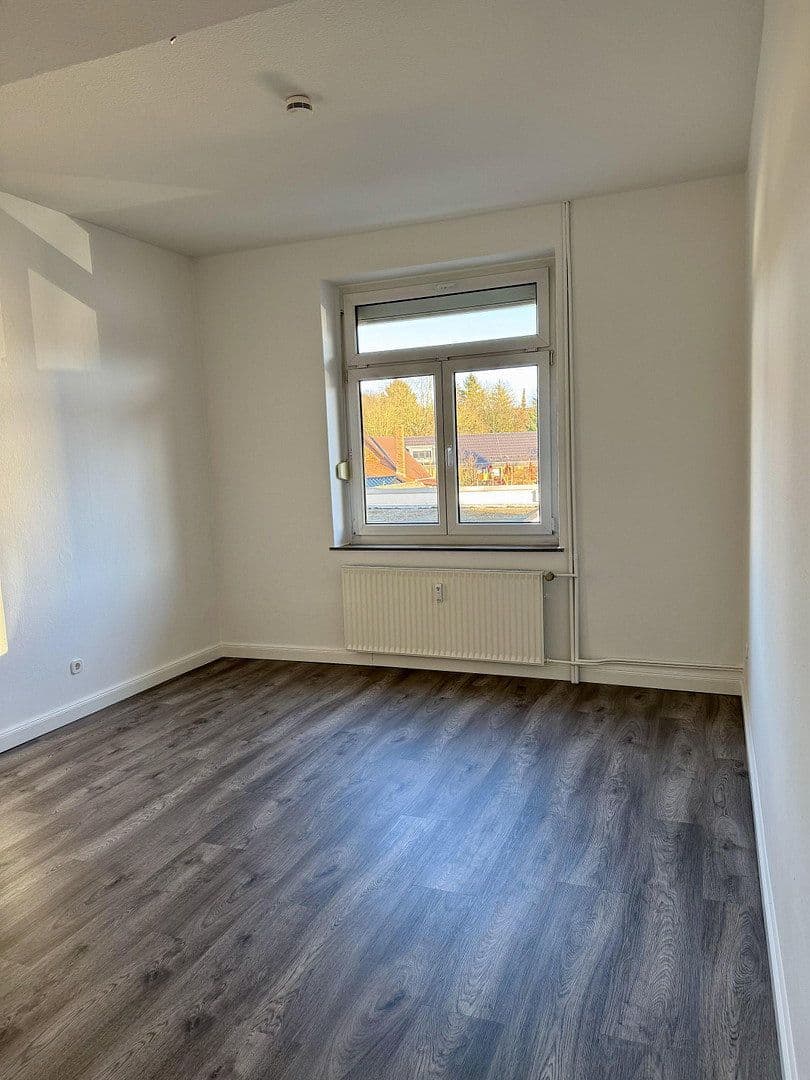 Prenájom bytu 3-izbový 87 m², Oesdorfer Straße 14, Bad Pyrmont, Dolné Sasko Prenájom bytu 3-izbový 87 m², Oesdorfer Straße 14, Bad Pyrmont, Dolné Sasko