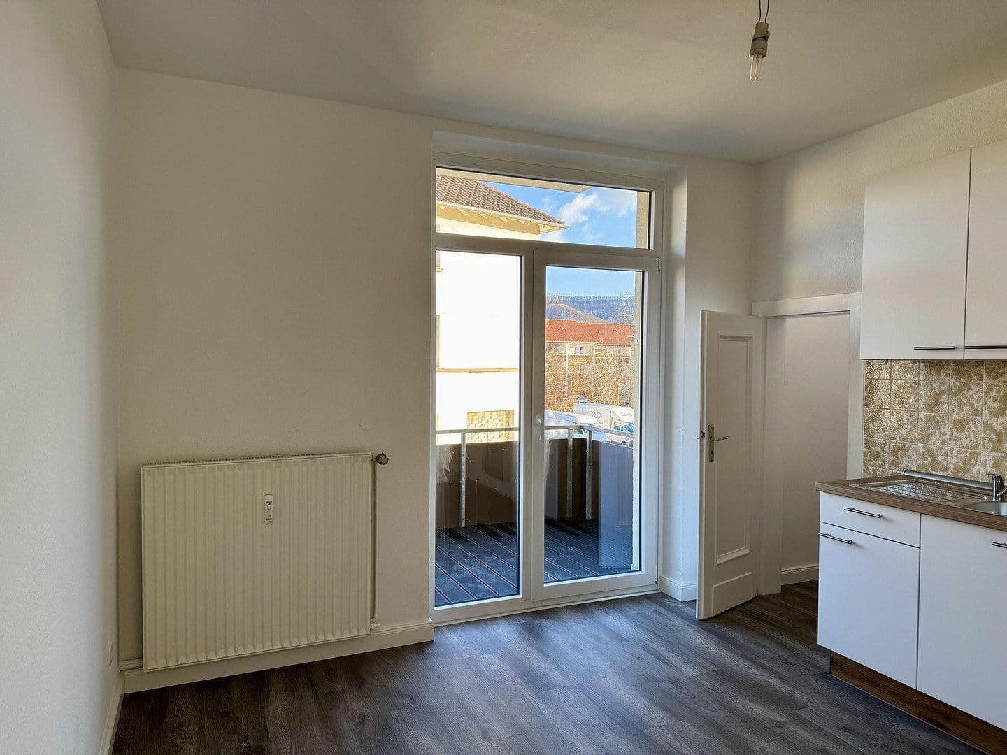 Prenájom bytu 3-izbový 87 m², Oesdorfer Straße 14, Bad Pyrmont, Dolné Sasko Prenájom bytu 3-izbový 87 m², Oesdorfer Straße 14, Bad Pyrmont, Dolné Sasko