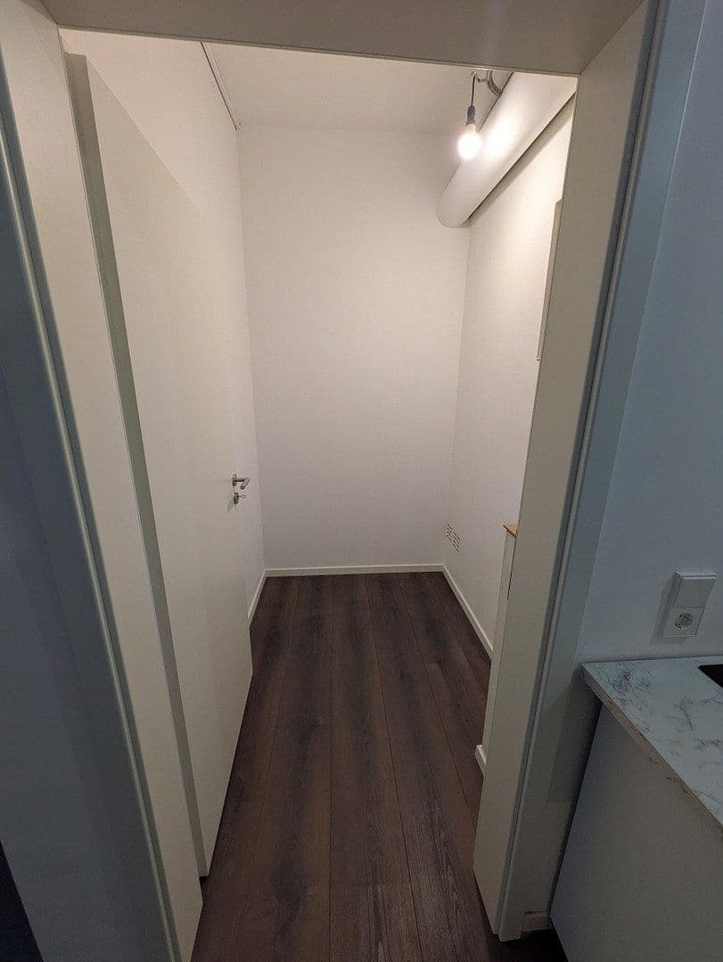 Prenájom kancelárie 60 m², Rotebühlstrasse 108, Stuttgart West, Bádensko-Wurttembersko Prenájom kancelárie 60 m², Rotebühlstrasse 108, Stuttgart West, Bádensko-Wurttembersko