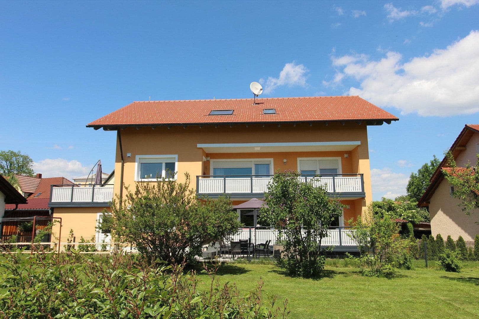 Prenájom bytu 3-izbový 125 m², Marktstraße 37a, Hutthurm, Bavorsko Prenájom bytu 3-izbový 125 m², Marktstraße 37a, Hutthurm, Bavorsko