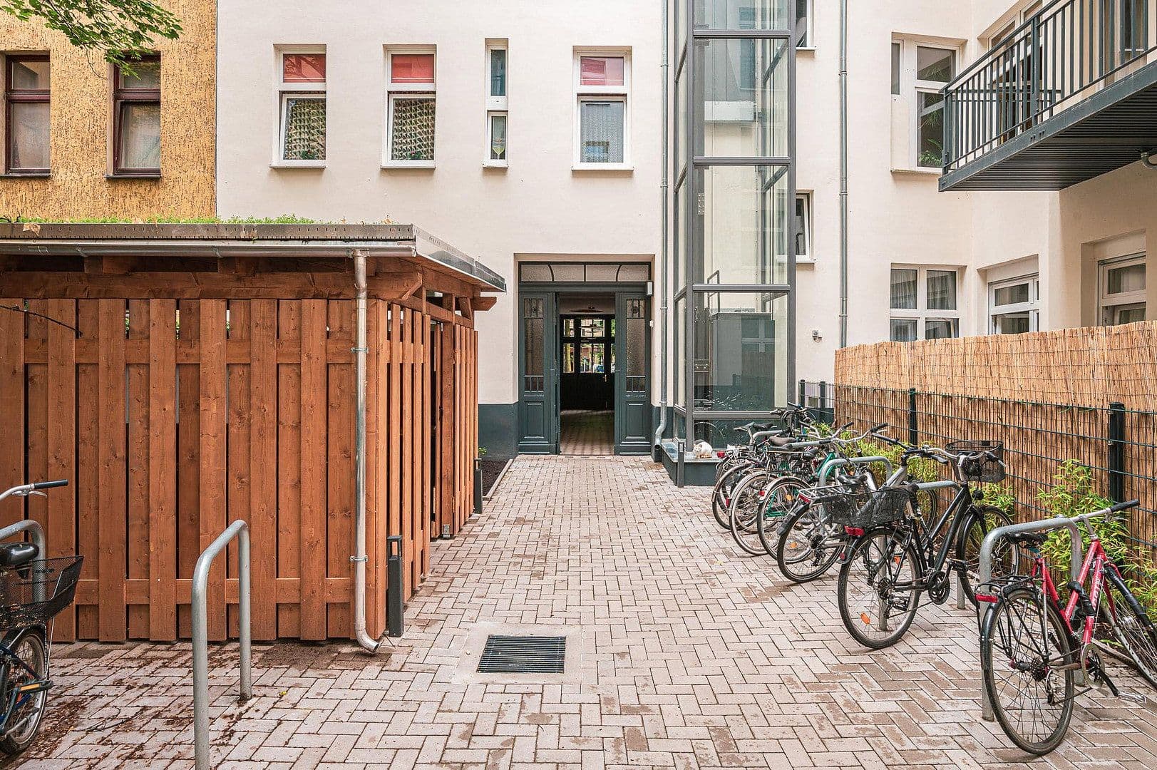 Prenájom bytu 2-izbový 55 m², Pascalstr. 4, Berlin, Berlín Prenájom bytu 2-izbový 55 m², Pascalstr. 4, Berlin, Berlín
