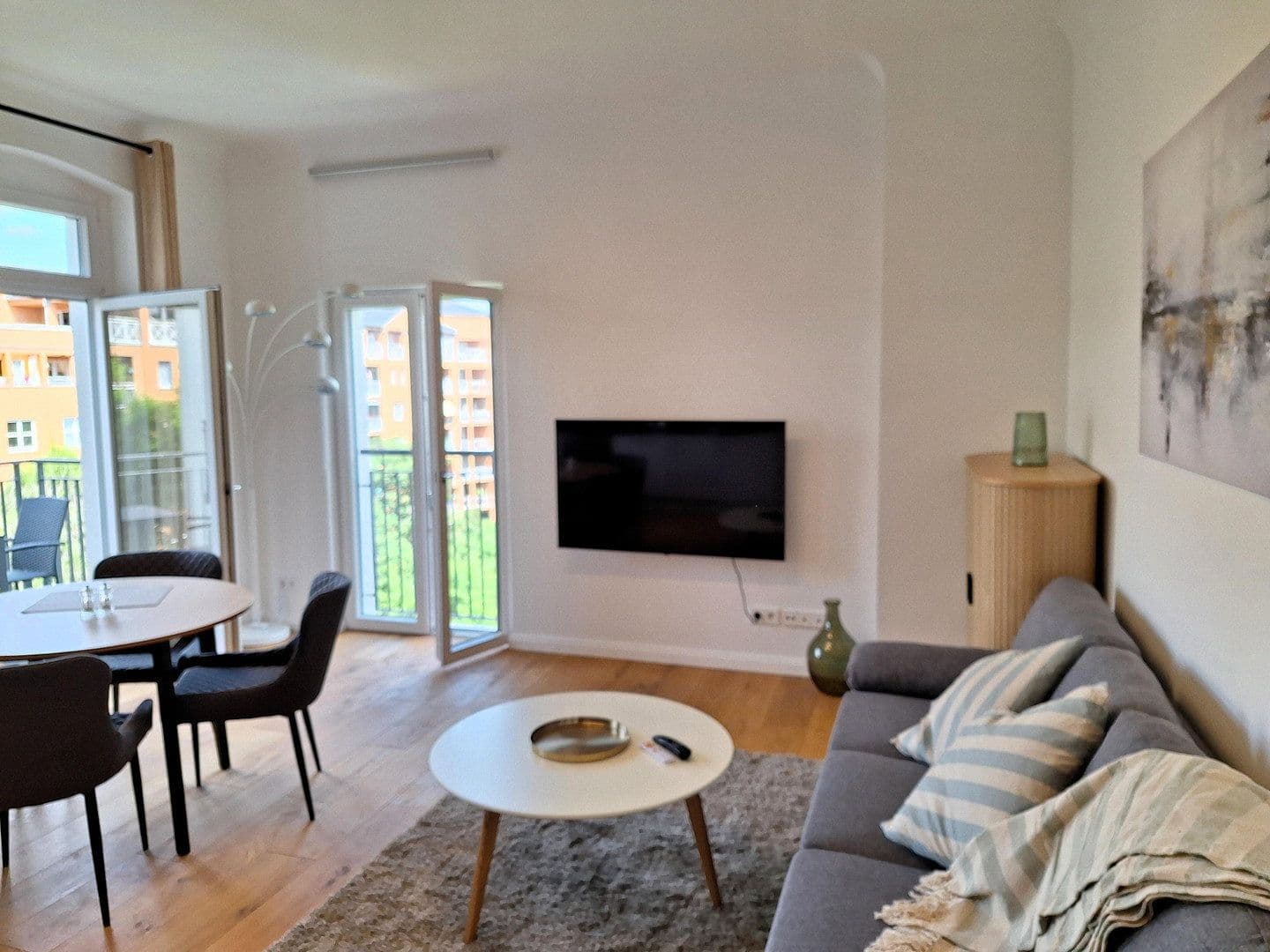 Prenájom bytu 2-izbový 55 m², Pascalstr. 4, Berlin, Berlín Prenájom bytu 2-izbový 55 m², Pascalstr. 4, Berlin, Berlín