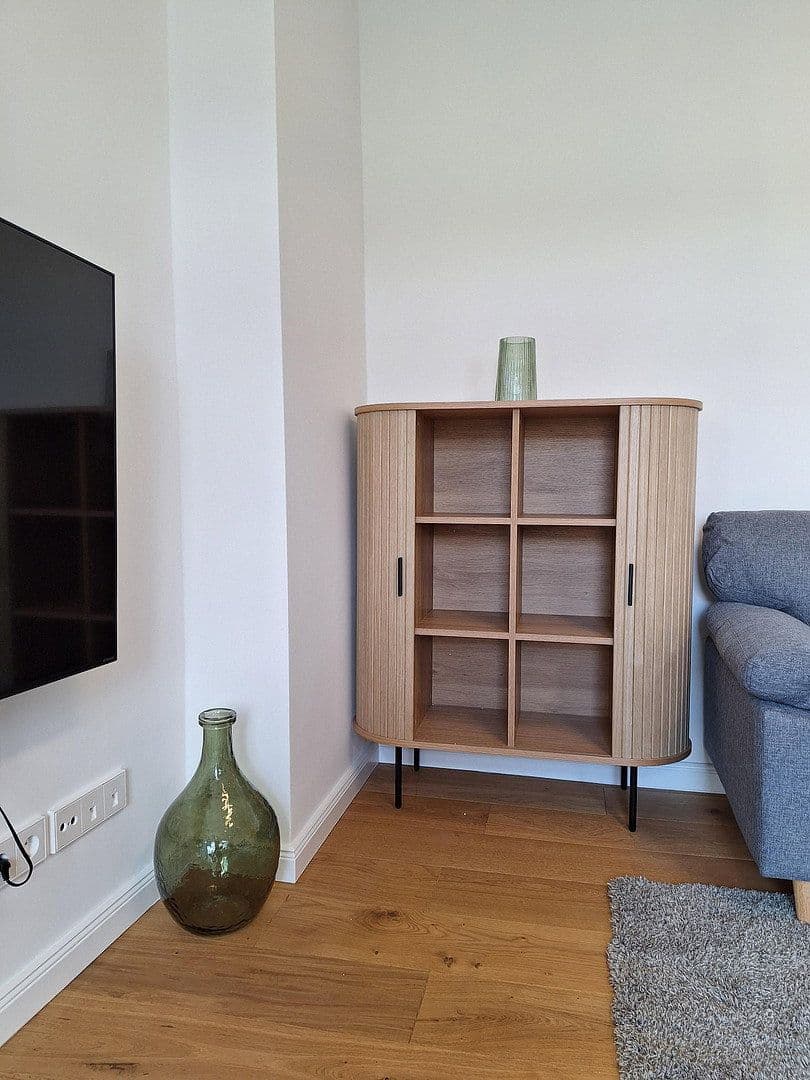 Prenájom bytu 2-izbový 55 m², Pascalstr. 4, Berlin, Berlín Prenájom bytu 2-izbový 55 m², Pascalstr. 4, Berlin, Berlín