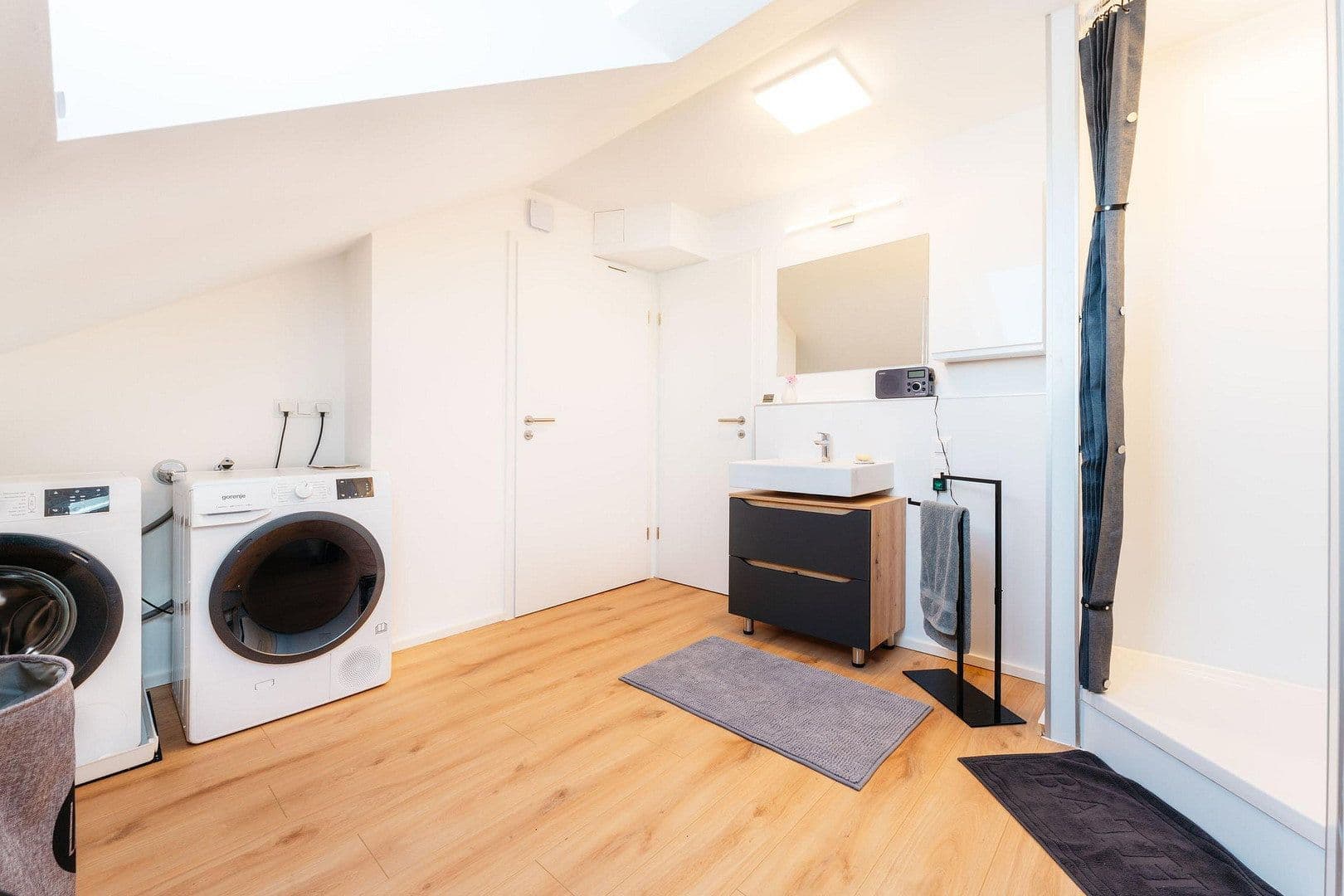 Prenájom bytu 2-izbový 54 m², Randersacker, Bavorsko Prenájom bytu 2-izbový 54 m², Randersacker, Bavorsko