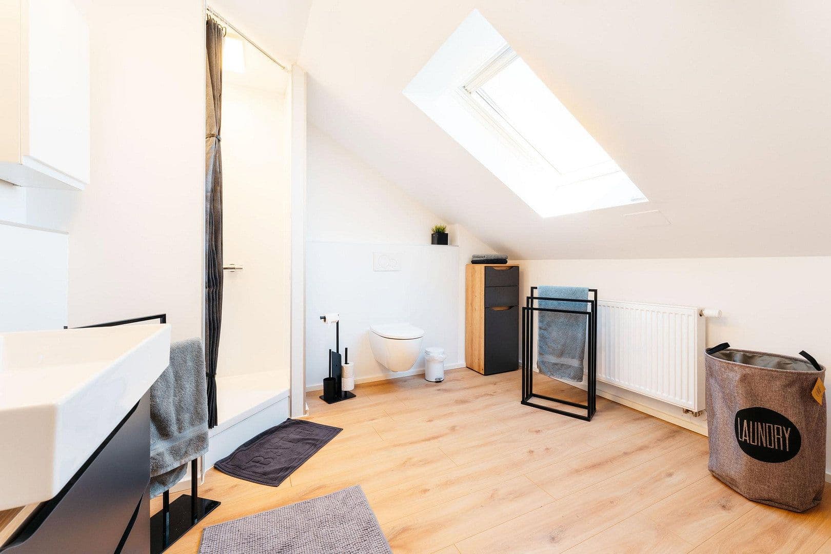 Prenájom bytu 2-izbový 54 m², Randersacker, Bavorsko Prenájom bytu 2-izbový 54 m², Randersacker, Bavorsko