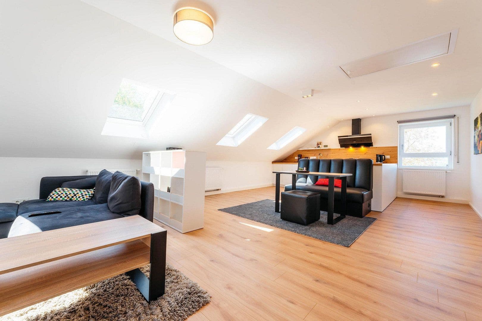 Prenájom bytu 2-izbový 54 m², Randersacker, Bavorsko Prenájom bytu 2-izbový 54 m², Randersacker, Bavorsko