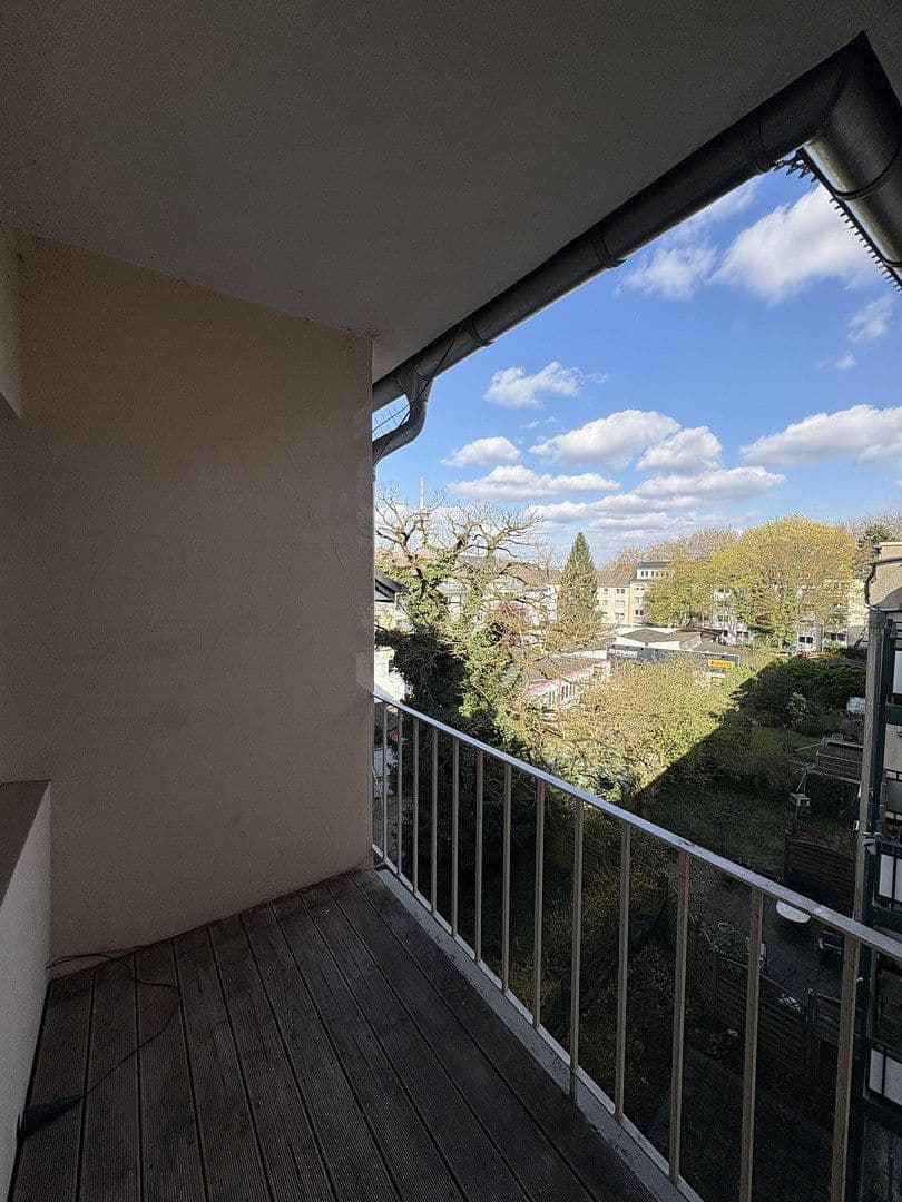 Prenájom bytu 2-izbový 70 m², Carmerstr. 29, Essen, Severné Porýnie - Westfálsko Prenájom bytu 2-izbový 70 m², Carmerstr. 29, Essen, Severné Porýnie - Westfálsko