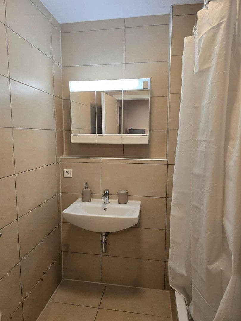 Prenájom bytu 1-izbový 35 m², Sonnenstraße 7, Fürth, Bavorsko Prenájom bytu 1-izbový 35 m², Sonnenstraße 7, Fürth, Bavorsko