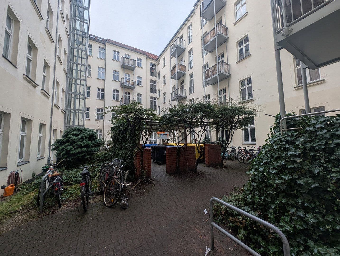 Predaj bytu 3-izbový 91 m², Berlin, Berlín Predaj bytu 3-izbový 91 m², Berlin, Berlín