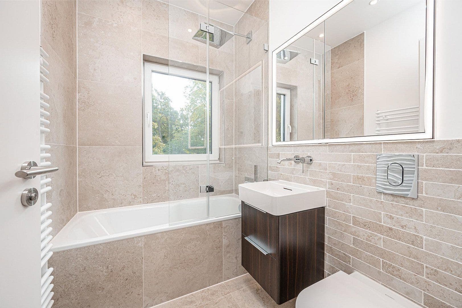 Predaj bytu 2-izbový 62 m², Leydenallee 37, Berlin, Berlín Predaj bytu 2-izbový 62 m², Leydenallee 37, Berlin, Berlín