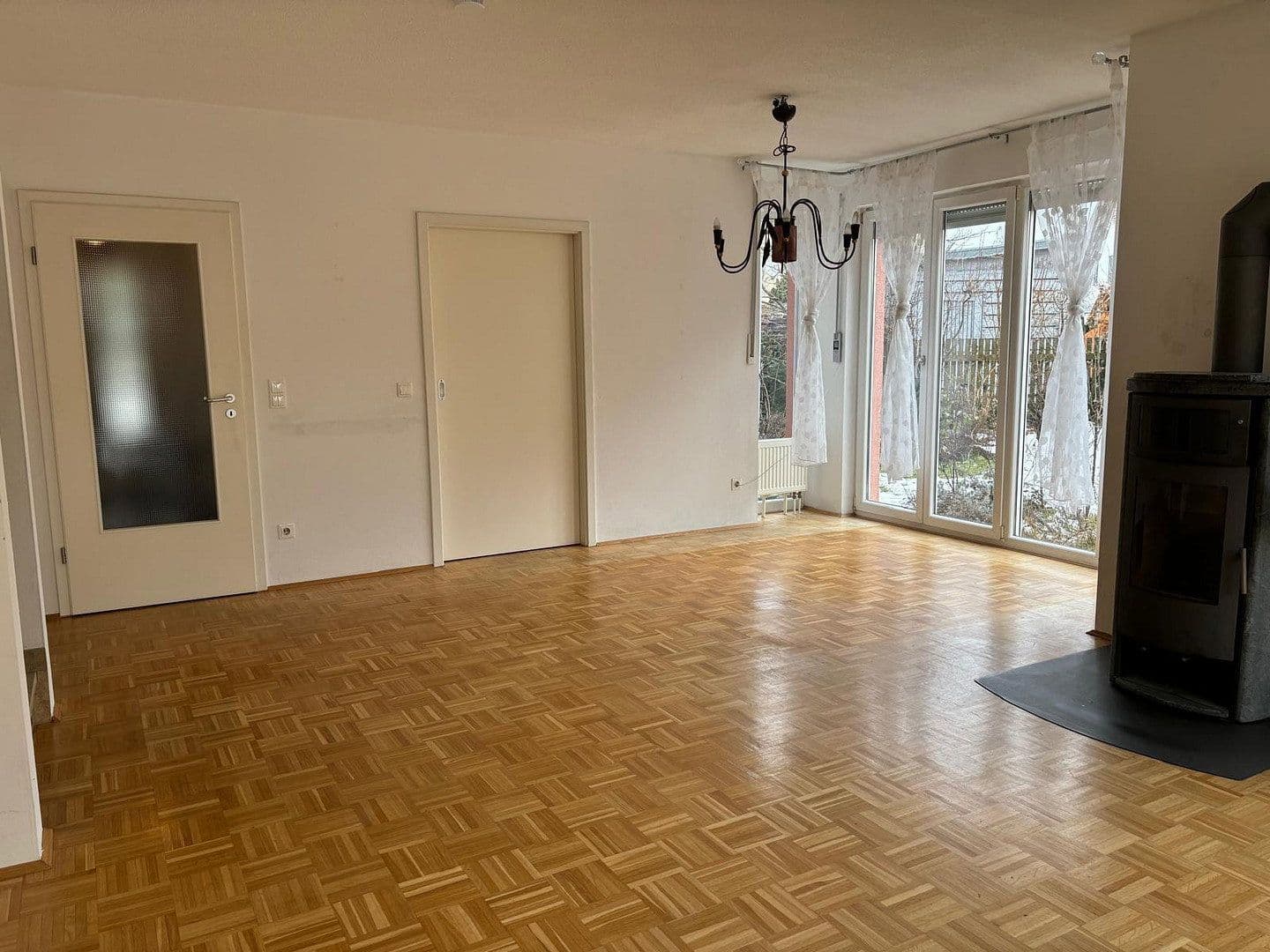 Predaj domu 140 m², pozemek 194 m², Regensburg, Bavorsko Predaj domu 140 m², pozemek 194 m², Regensburg, Bavorsko