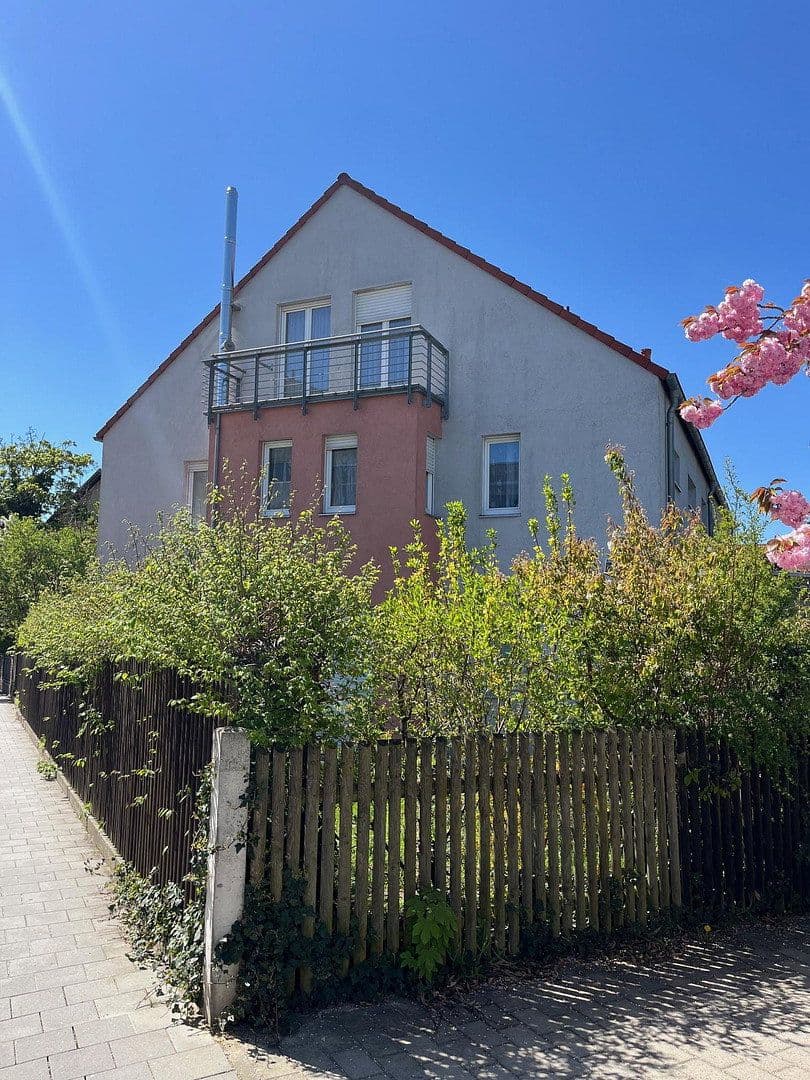 Predaj domu 140 m², pozemek 194 m², Regensburg, Bavorsko Predaj domu 140 m², pozemek 194 m², Regensburg, Bavorsko