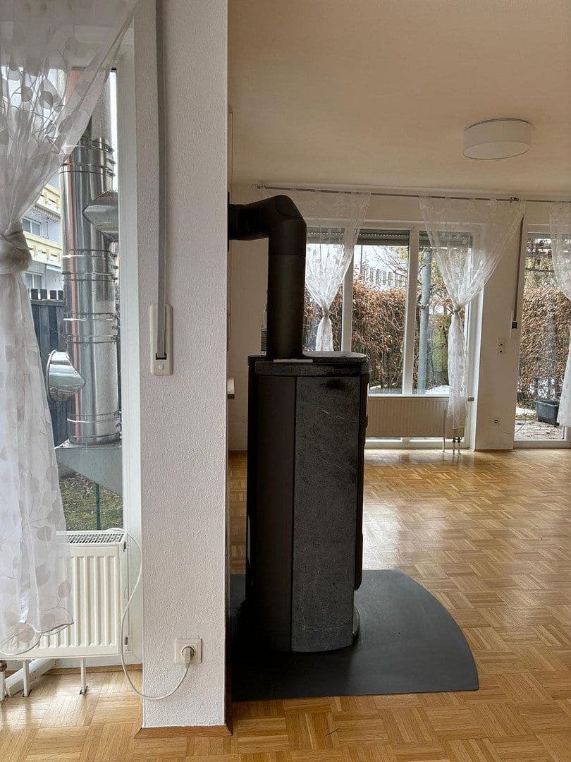 Predaj domu 140 m², pozemek 194 m², Regensburg, Bavorsko Predaj domu 140 m², pozemek 194 m², Regensburg, Bavorsko