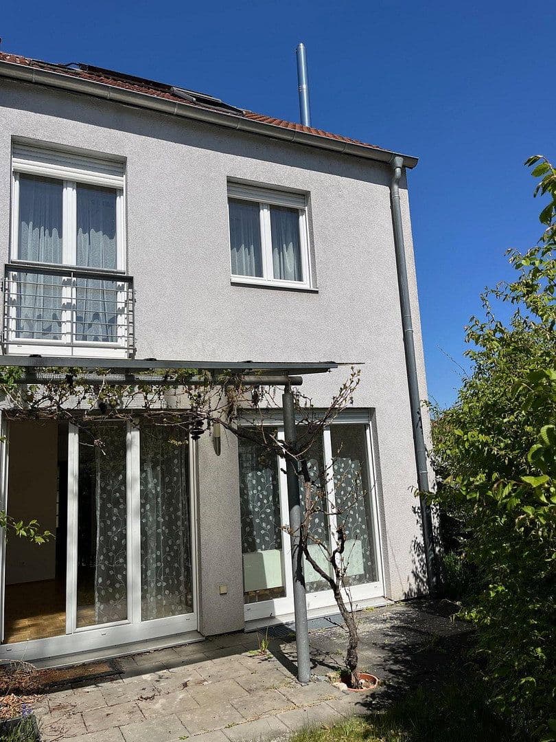 Predaj domu 140 m², pozemek 194 m², Regensburg, Bavorsko Predaj domu 140 m², pozemek 194 m², Regensburg, Bavorsko