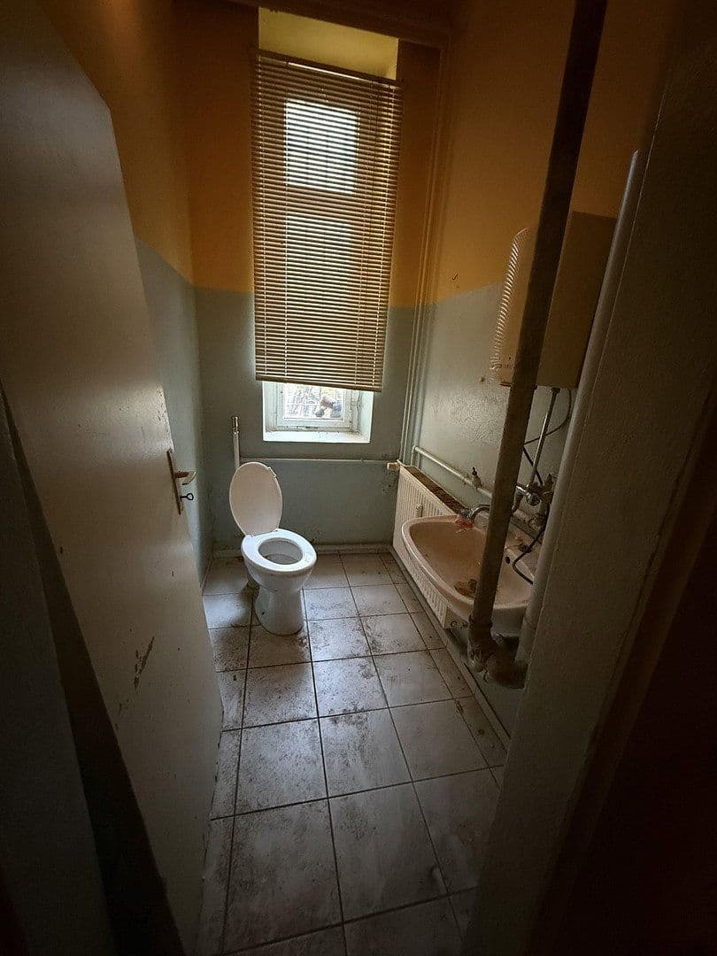 Prenájom kancelárie 125 m², Berliner Allee 128, Berlin, Berlín Prenájom kancelárie 125 m², Berliner Allee 128, Berlin, Berlín