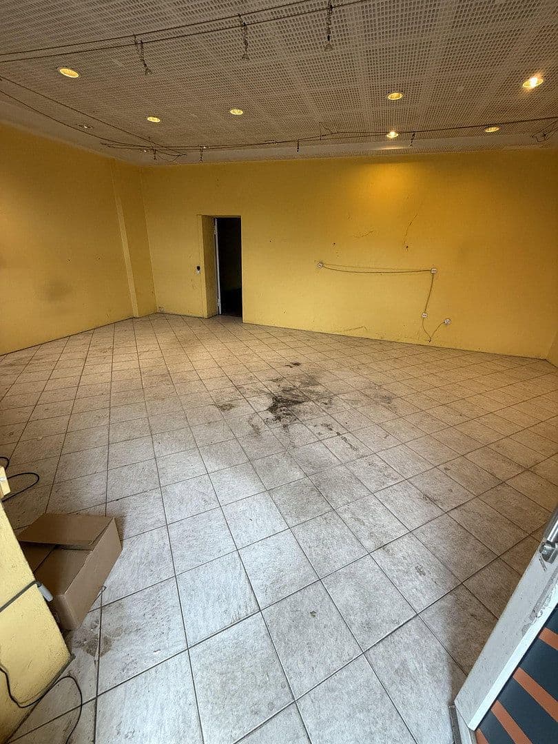 Prenájom kancelárie 125 m², Berliner Allee 128, Berlin, Berlín Prenájom kancelárie 125 m², Berliner Allee 128, Berlin, Berlín