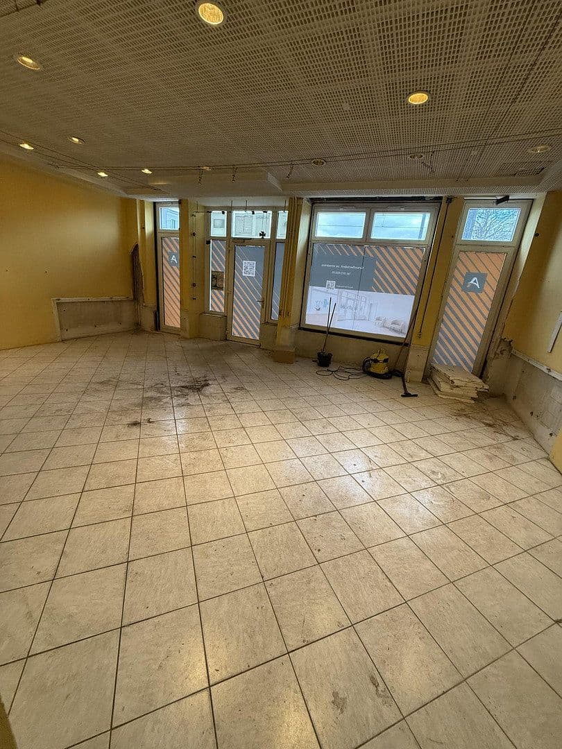 Prenájom kancelárie 125 m², Berliner Allee 128, Berlin, Berlín Prenájom kancelárie 125 m², Berliner Allee 128, Berlin, Berlín