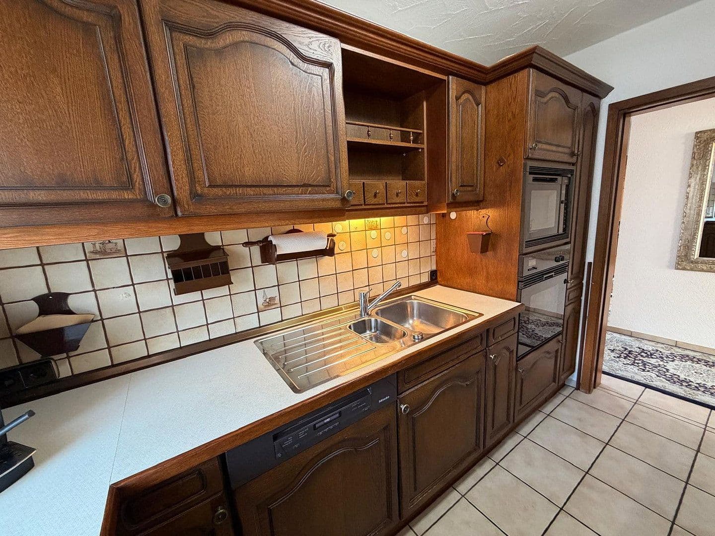 Prenájom domu 240 m², pozemek 468 m², Peter-Parlerstraße 6, Sindelfingen, Bádensko-Wurttembersko Prenájom domu 240 m², pozemek 468 m², Peter-Parlerstraße 6, Sindelfingen, Bádensko-Wurttembersko