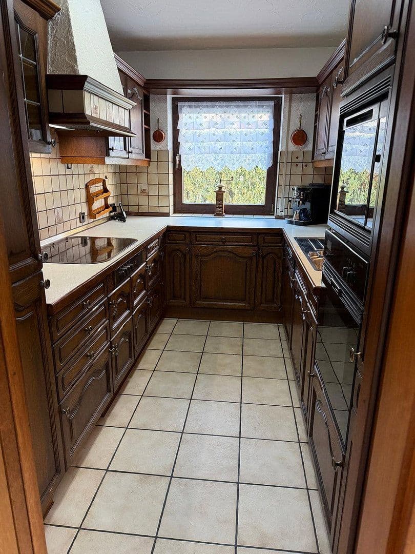 Prenájom domu 240 m², pozemek 468 m², Peter-Parlerstraße 6, Sindelfingen, Bádensko-Wurttembersko Prenájom domu 240 m², pozemek 468 m², Peter-Parlerstraße 6, Sindelfingen, Bádensko-Wurttembersko