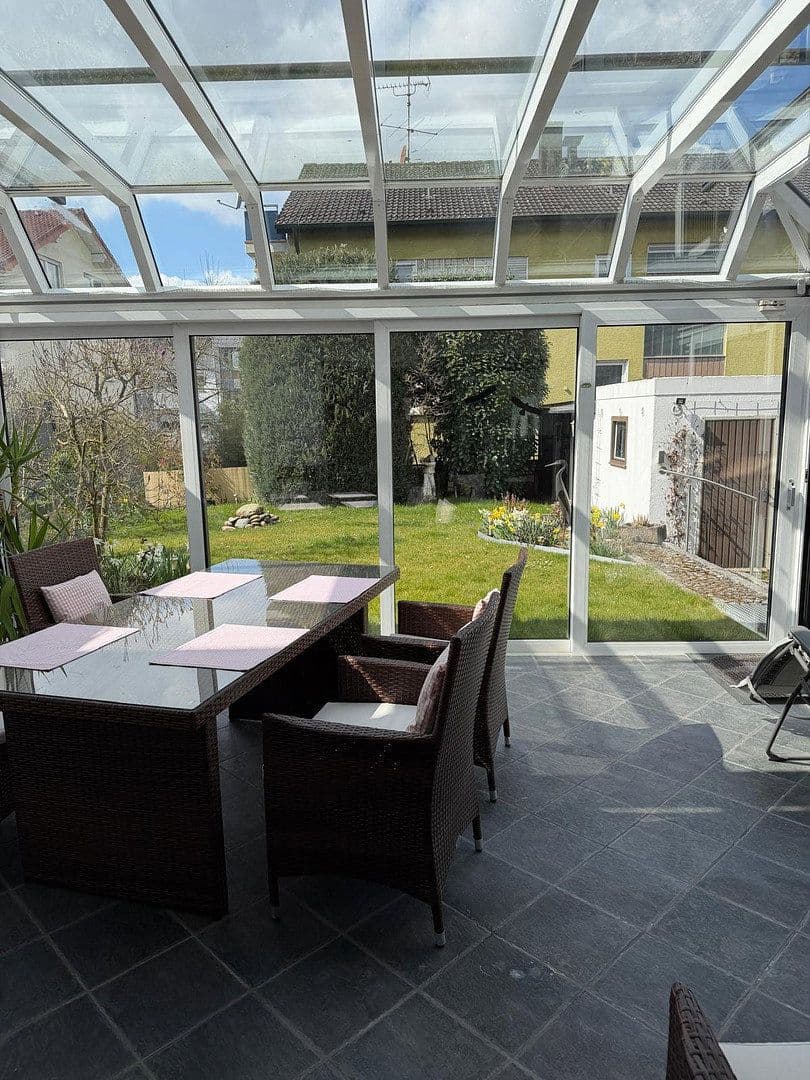 Prenájom domu 240 m², pozemek 468 m², Peter-Parlerstraße 6, Sindelfingen, Bádensko-Wurttembersko Prenájom domu 240 m², pozemek 468 m², Peter-Parlerstraße 6, Sindelfingen, Bádensko-Wurttembersko