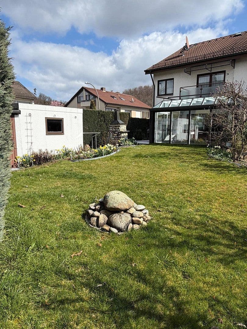 Prenájom domu 240 m², pozemek 468 m², Peter-Parlerstraße 6, Sindelfingen, Bádensko-Wurttembersko Prenájom domu 240 m², pozemek 468 m², Peter-Parlerstraße 6, Sindelfingen, Bádensko-Wurttembersko