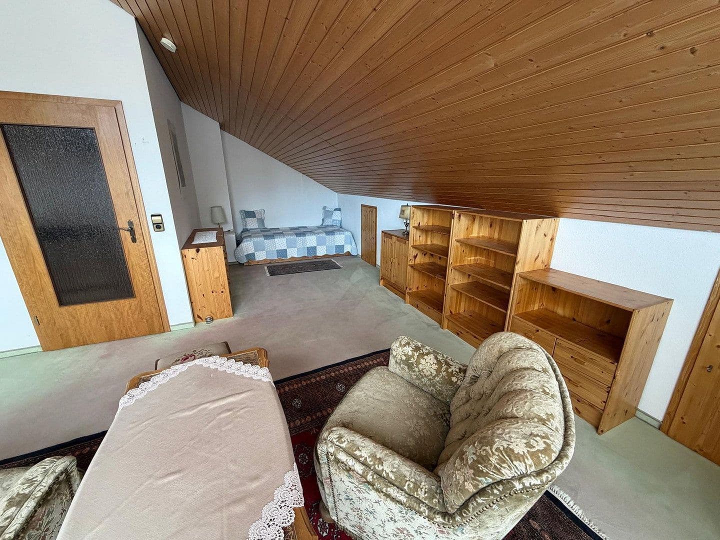 Prenájom domu 240 m², pozemek 468 m², Peter-Parlerstraße 6, Sindelfingen, Bádensko-Wurttembersko Prenájom domu 240 m², pozemek 468 m², Peter-Parlerstraße 6, Sindelfingen, Bádensko-Wurttembersko