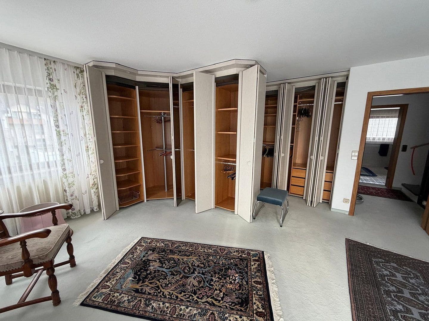 Prenájom domu 240 m², pozemek 468 m², Peter-Parlerstraße 6, Sindelfingen, Bádensko-Wurttembersko Prenájom domu 240 m², pozemek 468 m², Peter-Parlerstraße 6, Sindelfingen, Bádensko-Wurttembersko