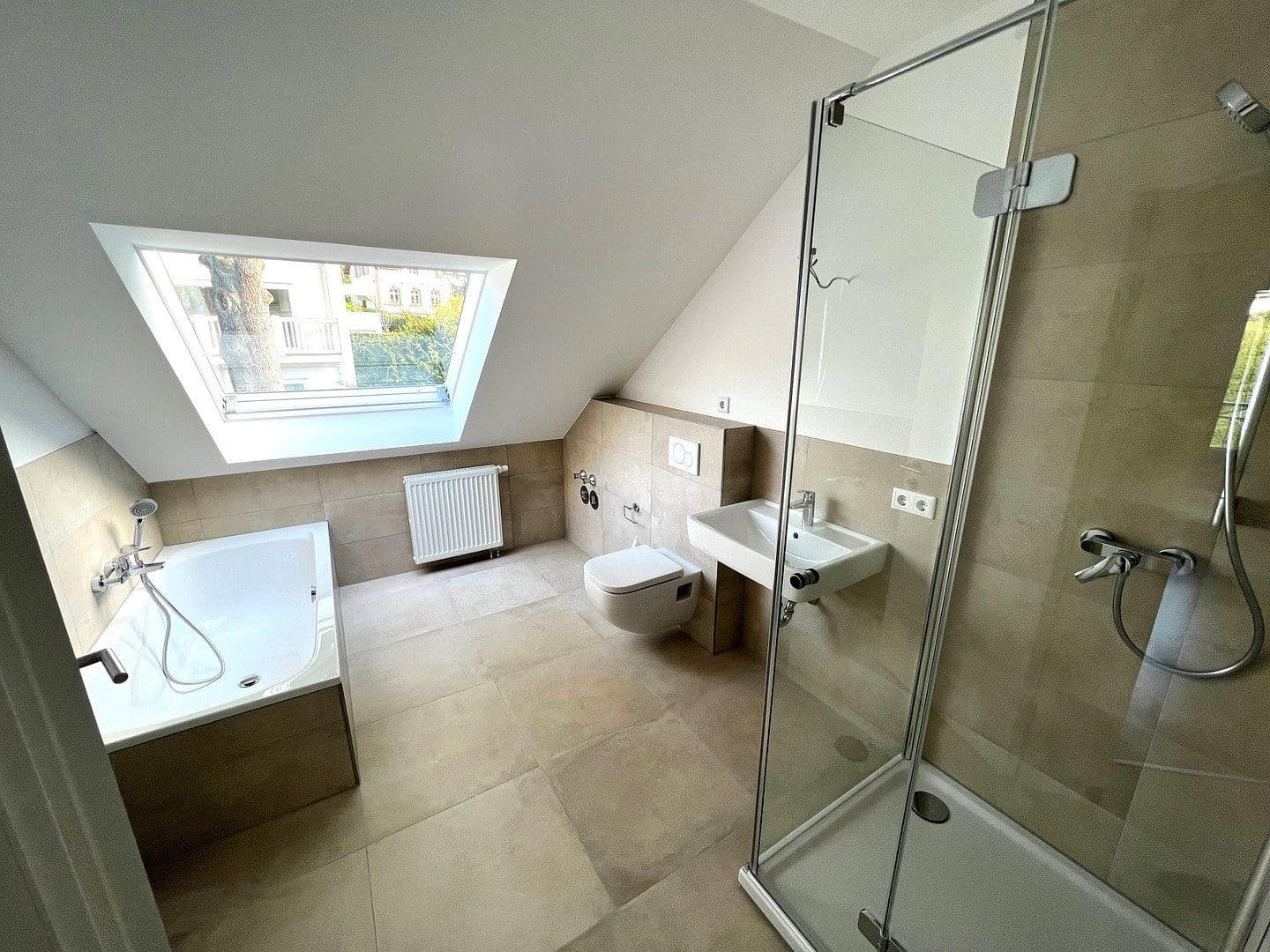 Prenájom bytu 3-izbový 88 m², Kronthaler Weg 11, Kronberg im Taunus, Hesensko Prenájom bytu 3-izbový 88 m², Kronthaler Weg 11, Kronberg im Taunus, Hesensko