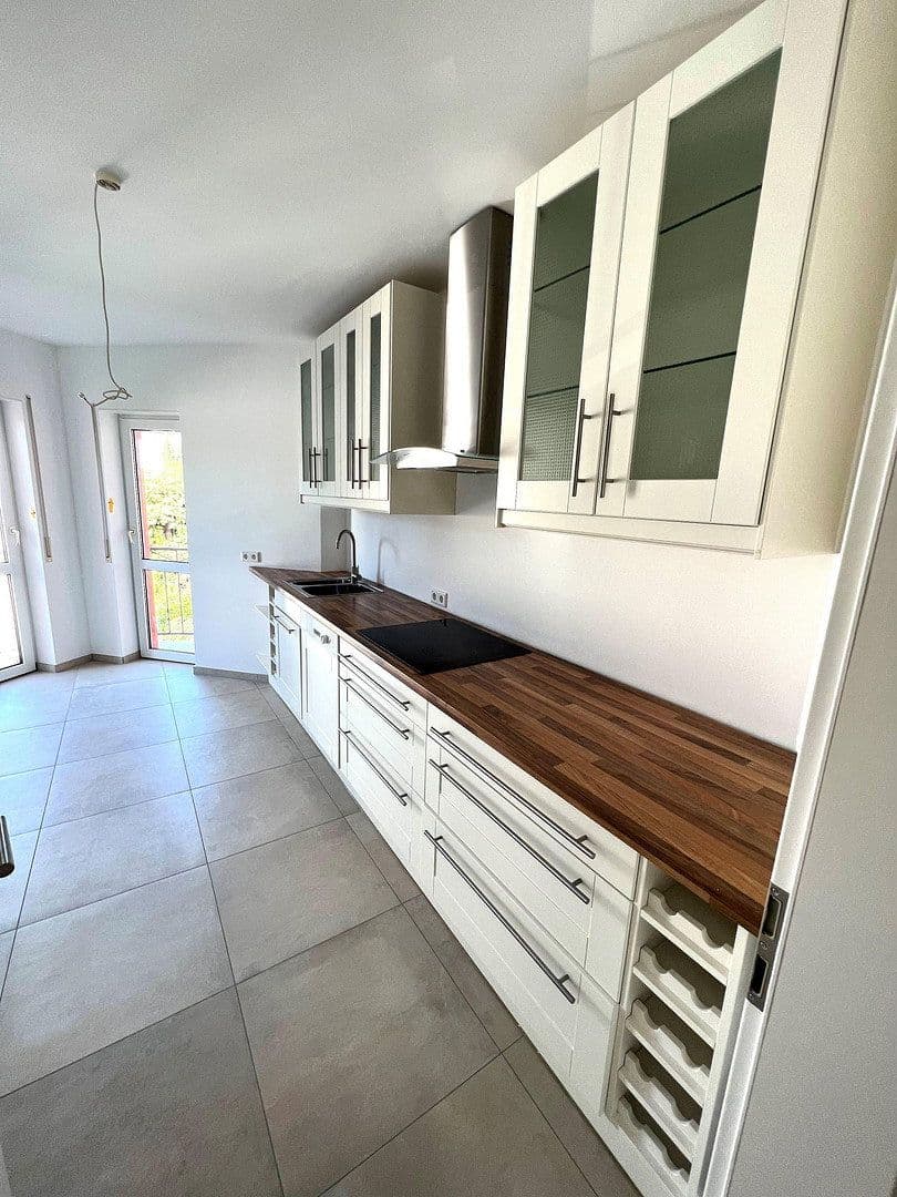 Prenájom bytu 3-izbový 88 m², Kronthaler Weg 11, Kronberg im Taunus, Hesensko Prenájom bytu 3-izbový 88 m², Kronthaler Weg 11, Kronberg im Taunus, Hesensko