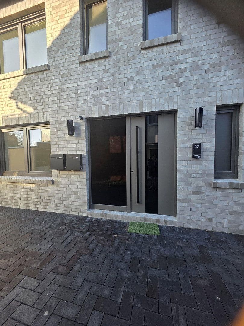 Prenájom bytu 4-izbový 115 m², Cloppenburg, Dolné Sasko Prenájom bytu 4-izbový 115 m², Cloppenburg, Dolné Sasko