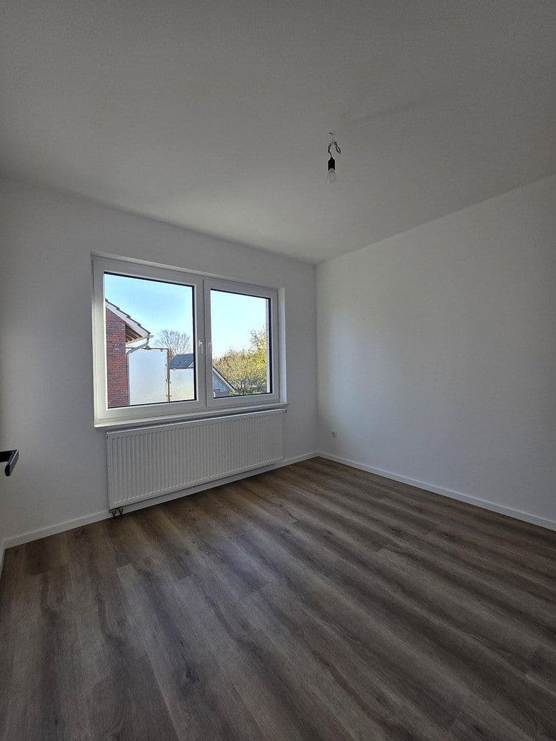 Prenájom bytu 4-izbový 115 m², Cloppenburg, Dolné Sasko Prenájom bytu 4-izbový 115 m², Cloppenburg, Dolné Sasko