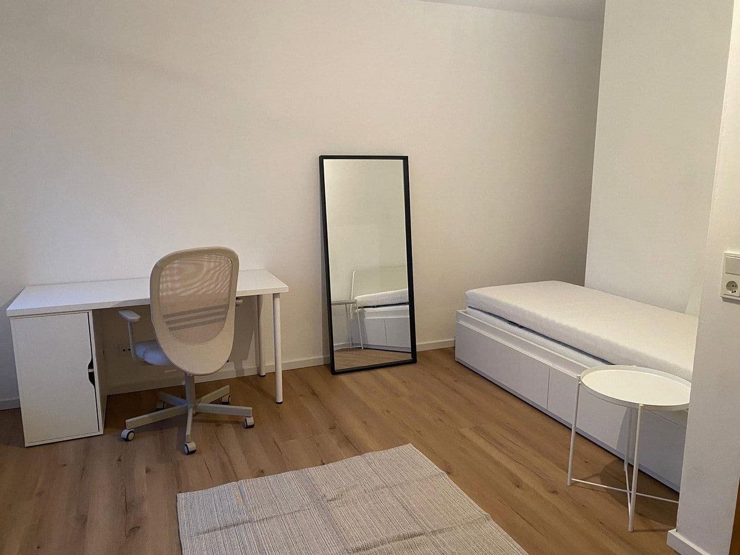 Prenájom bytu 2-izbový 16 m², Friedrichstraße 50, Kaiserslautern, Porýnie-Falcko Prenájom bytu 2-izbový 16 m², Friedrichstraße 50, Kaiserslautern, Porýnie-Falcko