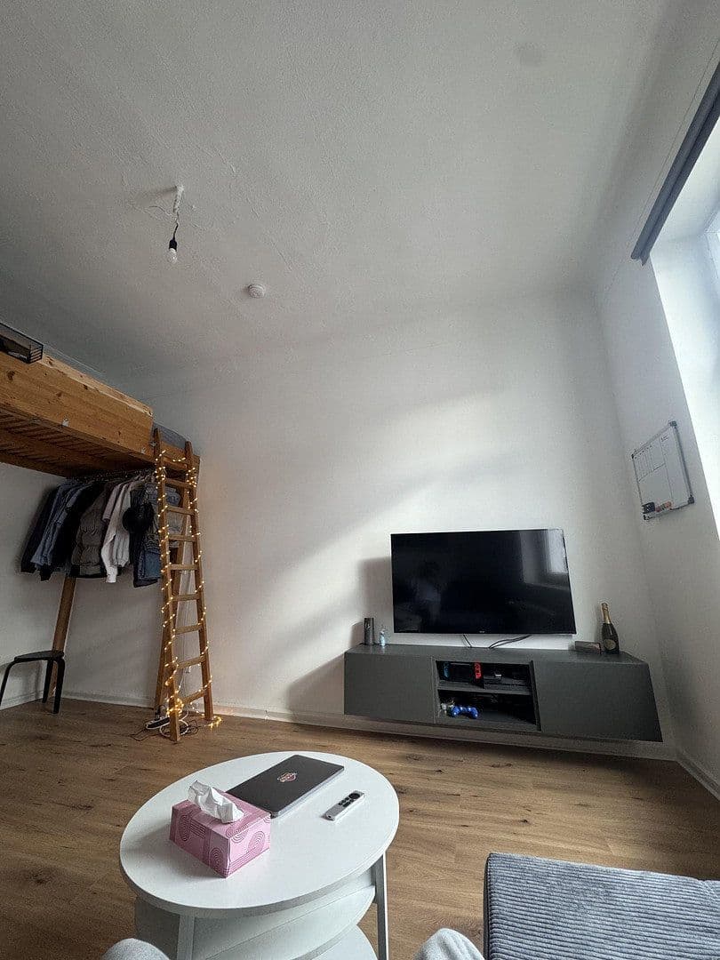 Prenájom bytu 1-izbový 23 m², Corneliussstraße 88, Düsseldorf, Severné Porýnie - Westfálsko Prenájom bytu 1-izbový 23 m², Corneliussstraße 88, Düsseldorf, Severné Porýnie - Westfálsko