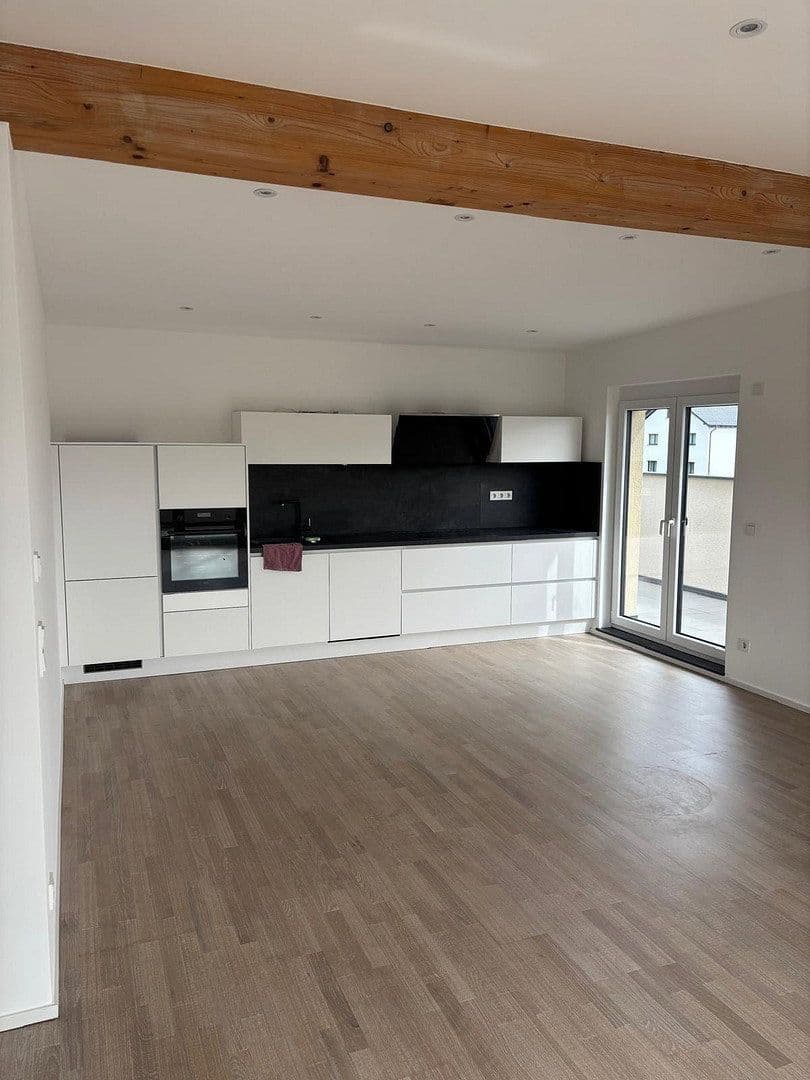 Prenájom bytu 3-izbový 110 m², Max Eyth Straße 5, Pohlheim, Hesensko Prenájom bytu 3-izbový 110 m², Max Eyth Straße 5, Pohlheim, Hesensko