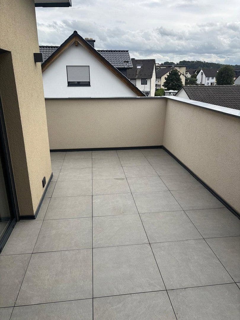 Prenájom bytu 3-izbový 110 m², Max Eyth Straße 5, Pohlheim, Hesensko Prenájom bytu 3-izbový 110 m², Max Eyth Straße 5, Pohlheim, Hesensko