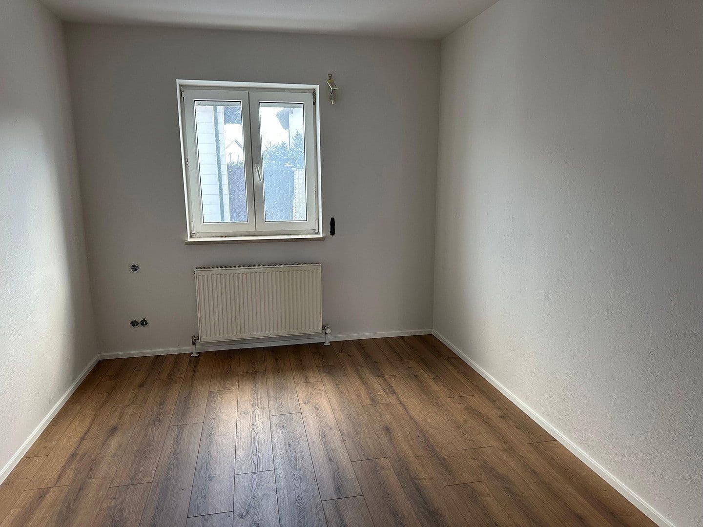 Prenájom bytu 4-izbový 92 m², Altmühlstraße 14, Walting, Bavorsko Prenájom bytu 4-izbový 92 m², Altmühlstraße 14, Walting, Bavorsko
