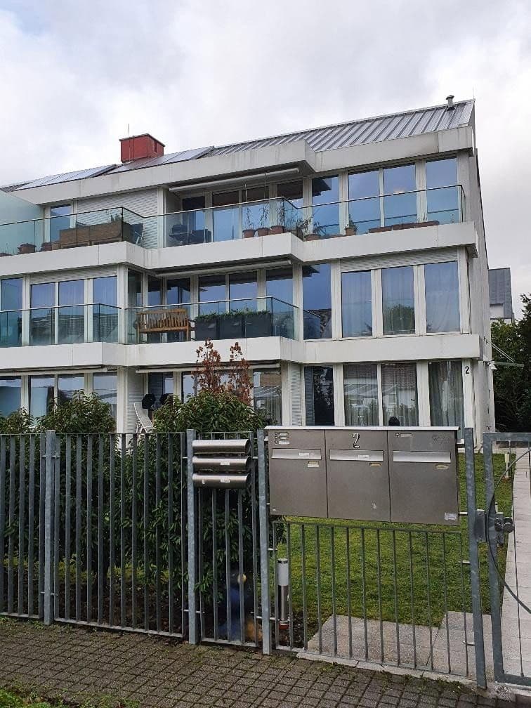 Prenájom bytu 4-izbový 126 m², An den Postwiesen xxx, Frankfurt am Main, Hesensko Prenájom bytu 4-izbový 126 m², An den Postwiesen xxx, Frankfurt am Main, Hesensko