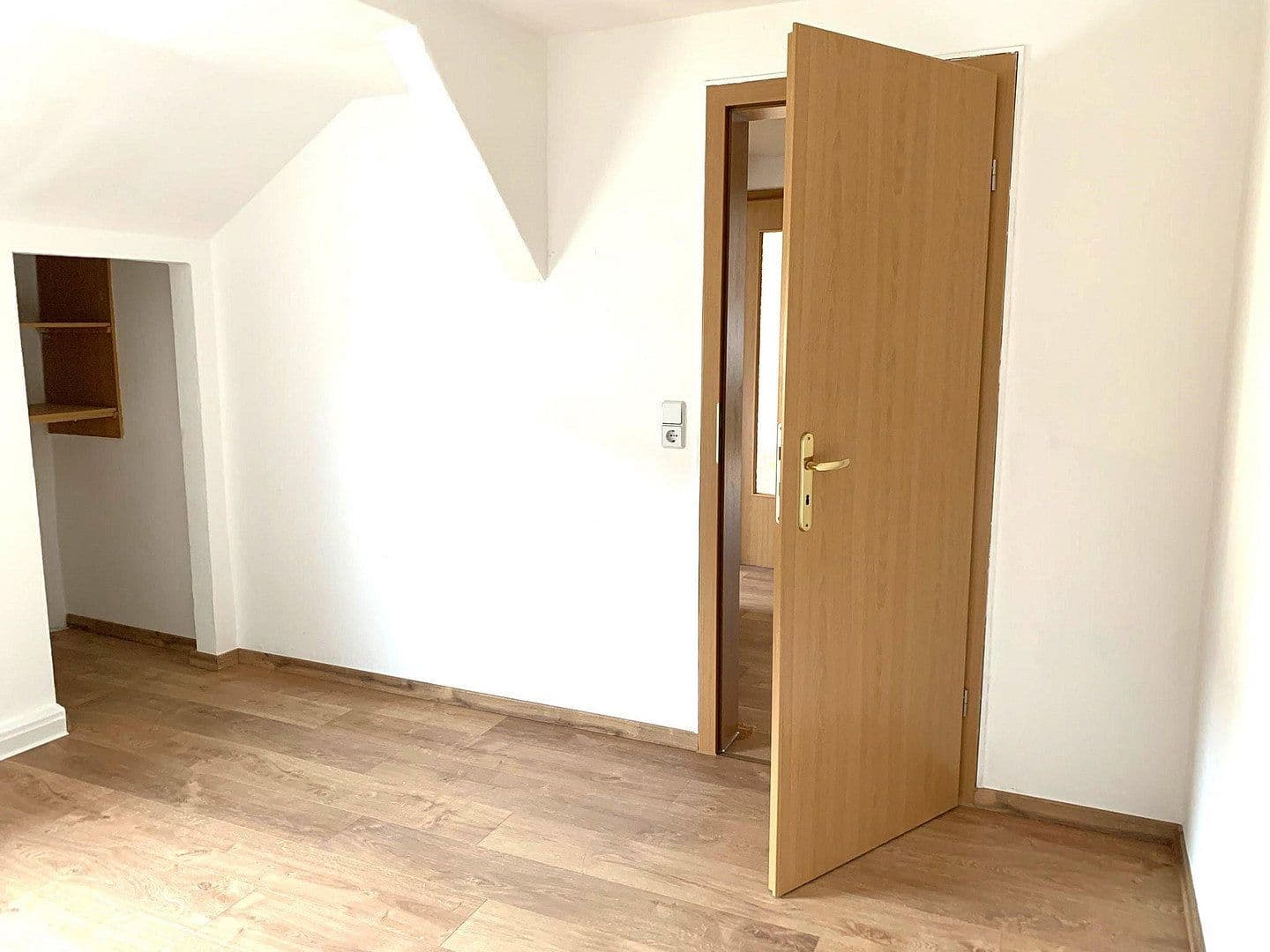 Prenájom bytu 3-izbový 51 m², Abteissiedlung 9, Oberlungwitz, Sasko Prenájom bytu 3-izbový 51 m², Abteissiedlung 9, Oberlungwitz, Sasko