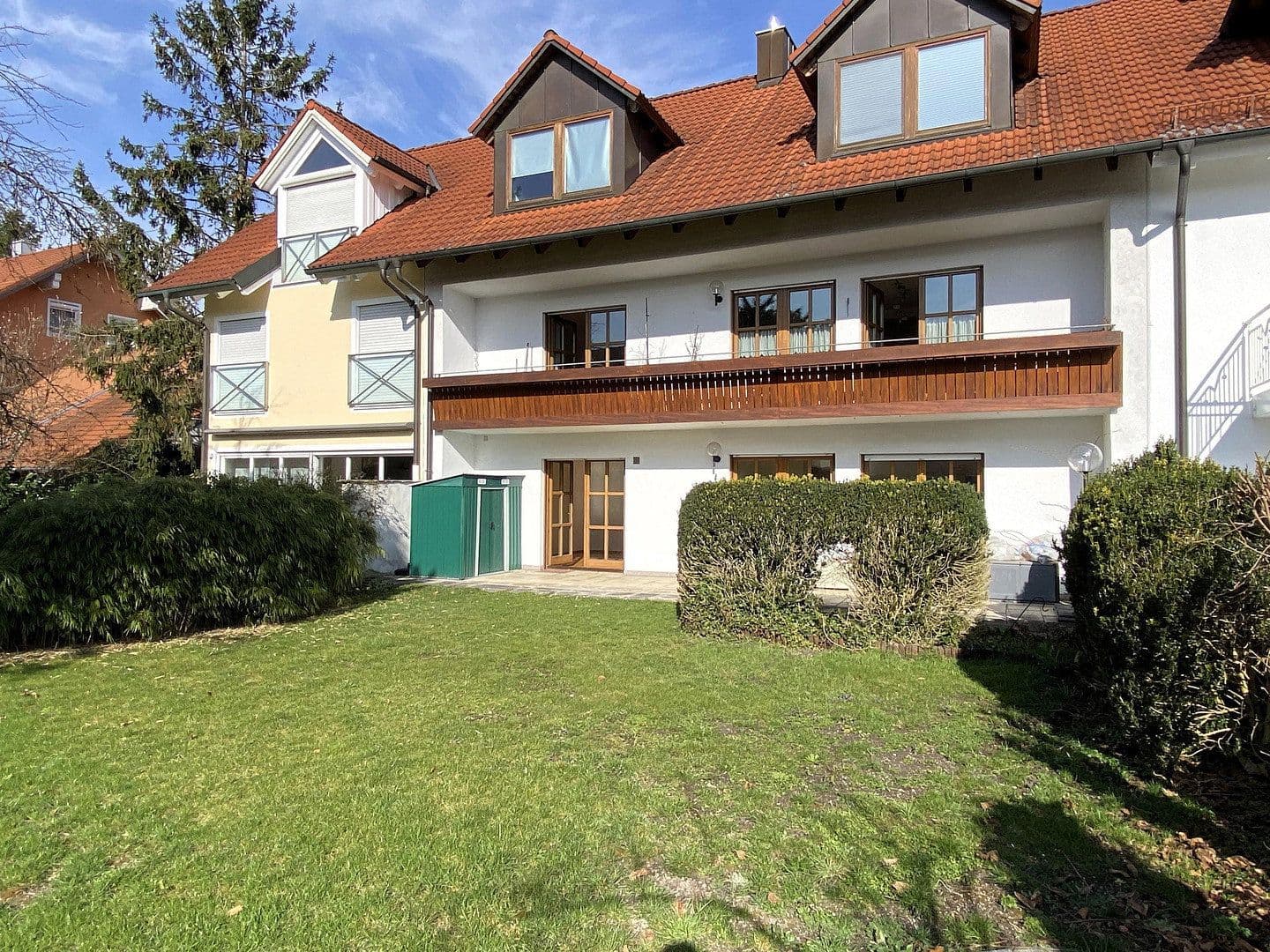 Prenájom bytu 3-izbový 98 m², Neufahrn b. Freising, Bavorsko Prenájom bytu 3-izbový 98 m², Neufahrn b. Freising, Bavorsko