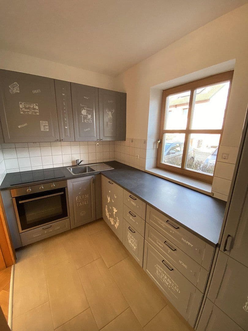 Prenájom bytu 3-izbový 98 m², Neufahrn b. Freising, Bavorsko Prenájom bytu 3-izbový 98 m², Neufahrn b. Freising, Bavorsko