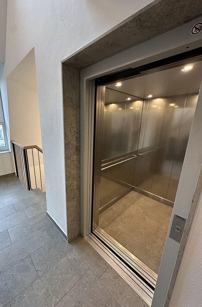 Predaj bytu 4-izbový 133 m², München, Bavorsko Predaj bytu 4-izbový 133 m², München, Bavorsko