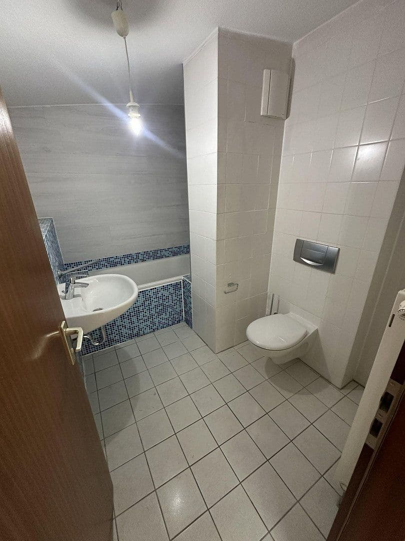 Prenájom bytu 3-izbový 72 m², Am Rebstock 12, Kabelsketal, Sasko-Anhaltsko Prenájom bytu 3-izbový 72 m², Am Rebstock 12, Kabelsketal, Sasko-Anhaltsko