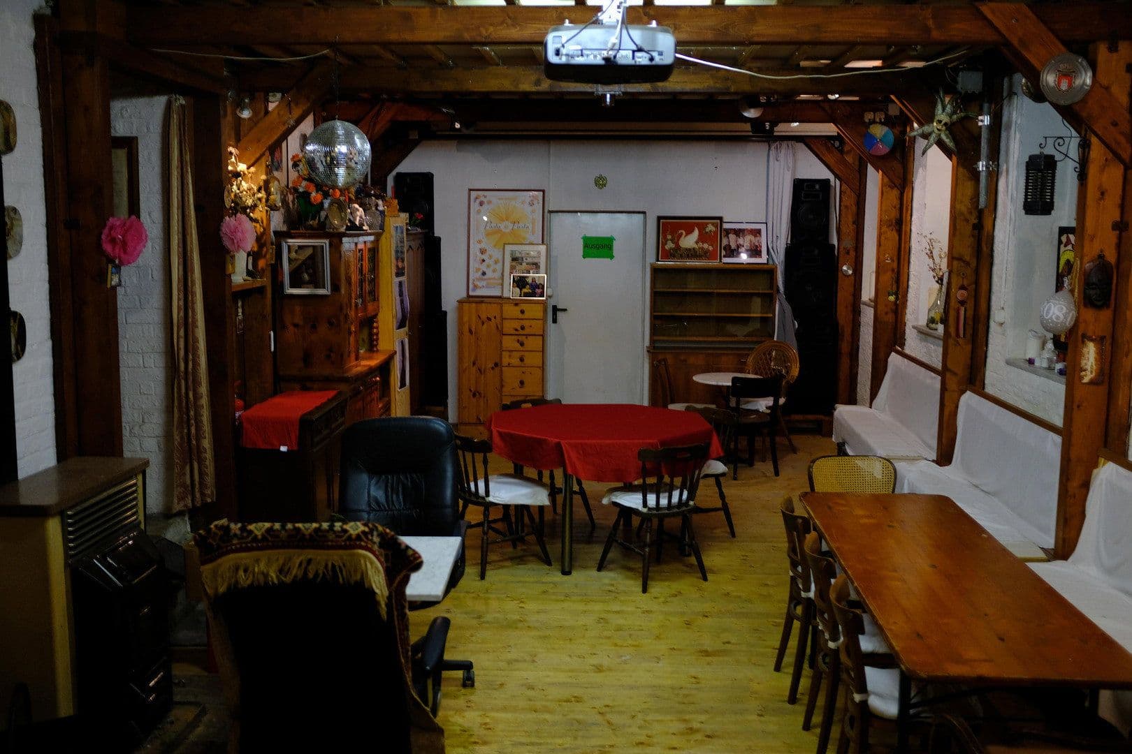 Predaj nebytového priestoru 74 m², Eduard-Süß-Gasse 3, Wien, Viedeň Predaj nebytového priestoru 74 m², Eduard-Süß-Gasse 3, Wien, Viedeň