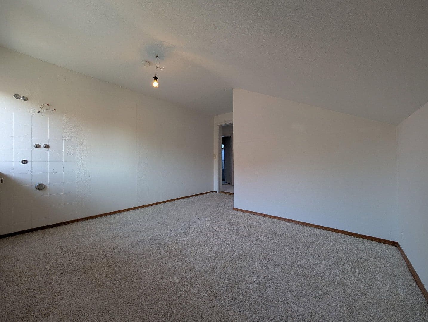 Predaj domu 260 m², pozemek 1.301 m², Kranzhornstraße 8, Feldkirchen-Westerham, Bavorsko Predaj domu 260 m², pozemek 1.301 m², Kranzhornstraße 8, Feldkirchen-Westerham, Bavorsko