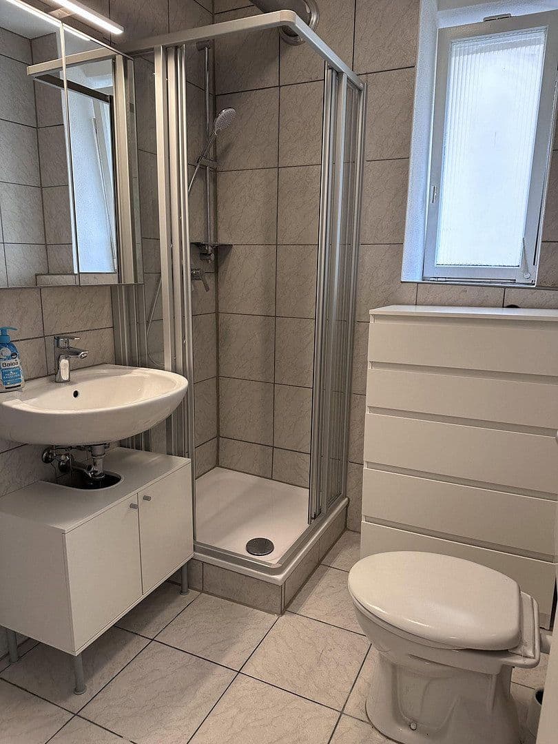 Prenájom bytu 3-izbový 65 m², Stuttgart, Bádensko-Wurttembersko Prenájom bytu 3-izbový 65 m², Stuttgart, Bádensko-Wurttembersko