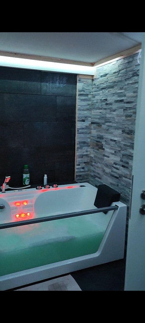 Prenájom bytu 2-izbový 67 m², Richard-Wagner-Strasse 17, Berlin, Berlín Prenájom bytu 2-izbový 67 m², Richard-Wagner-Strasse 17, Berlin, Berlín