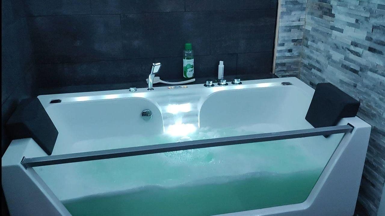 Prenájom bytu 2-izbový 67 m², Richard-Wagner-Strasse 17, Berlin, Berlín Prenájom bytu 2-izbový 67 m², Richard-Wagner-Strasse 17, Berlin, Berlín