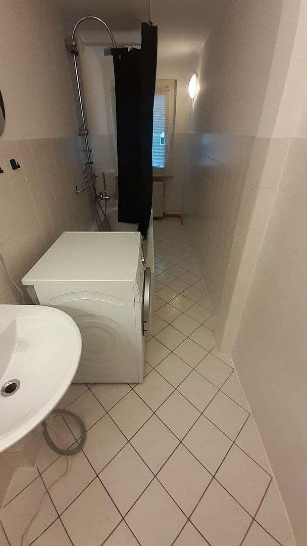 Prenájom bytu 2-izbový 68 m², Joliot-Curie-Str. 10, Gera, Durínsko Prenájom bytu 2-izbový 68 m², Joliot-Curie-Str. 10, Gera, Durínsko