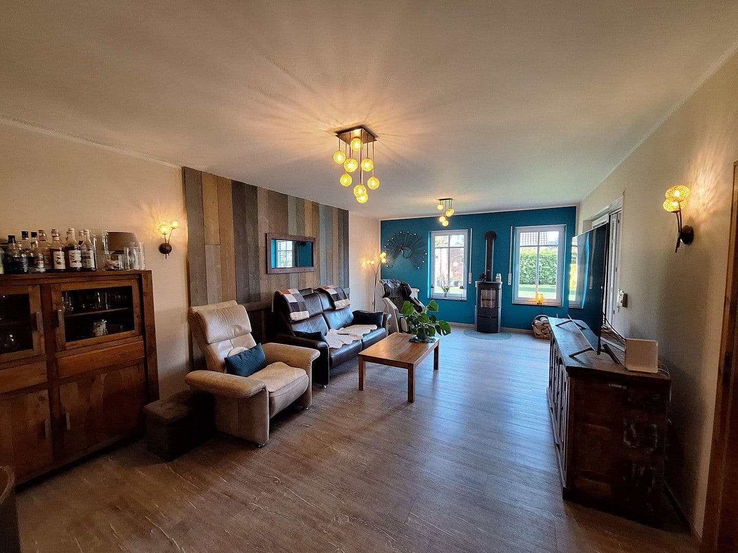 Predaj domu 284 m², pozemek 943 m², Dersum, Dolné Sasko Predaj domu 284 m², pozemek 943 m², Dersum, Dolné Sasko